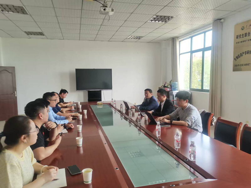 天津药物研究院徐伟仁总工程师一行来我司座谈
